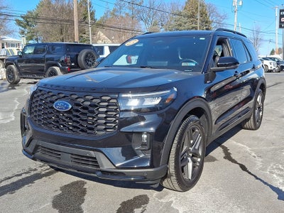 2025 Ford Explorer ST-Line