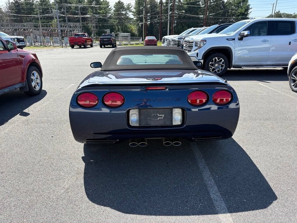 2000 Chevrolet Corvette Base