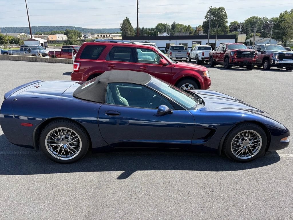 2000 Chevrolet Corvette Base