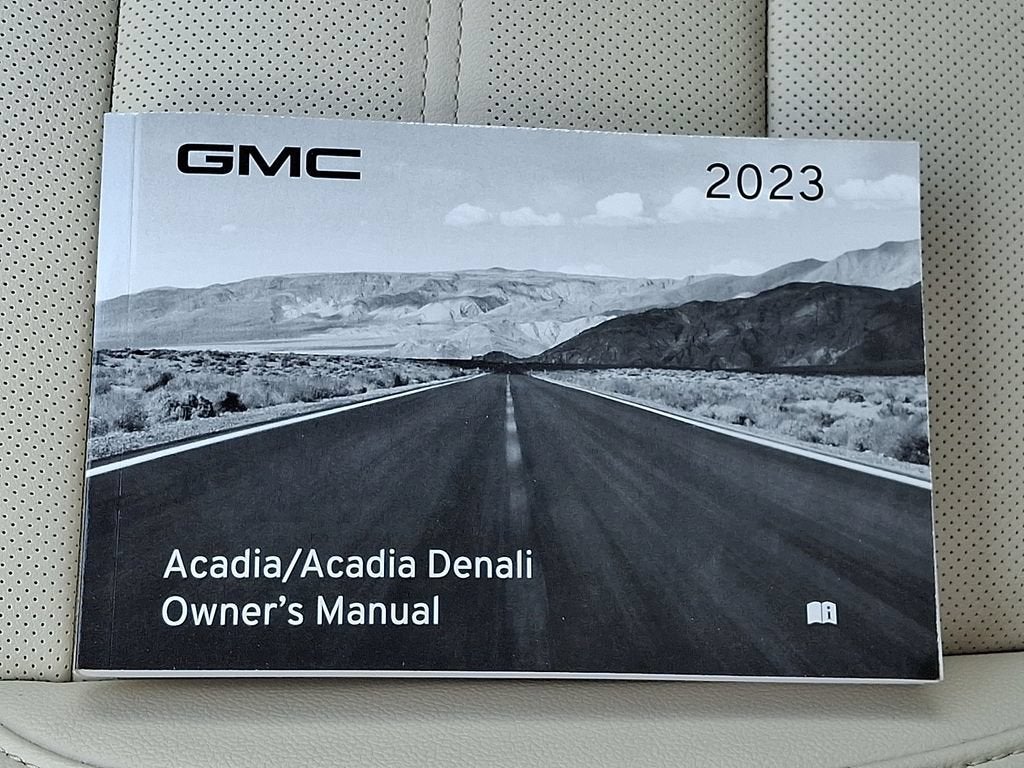2023 GMC Acadia Denali