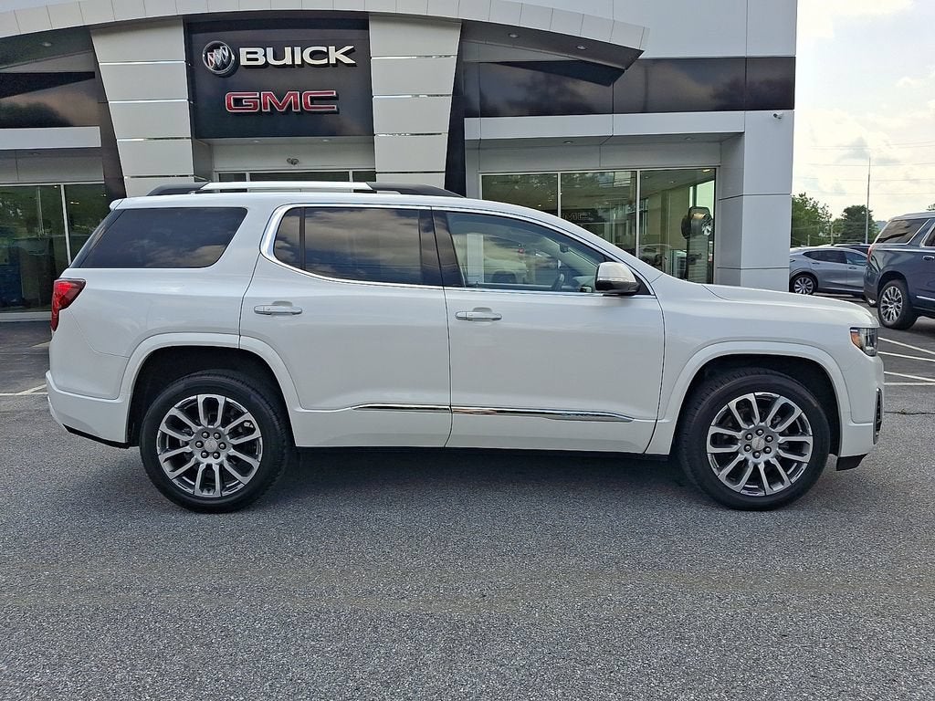 2023 GMC Acadia Denali