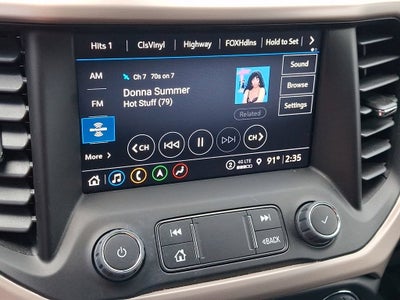 2023 GMC Acadia Denali