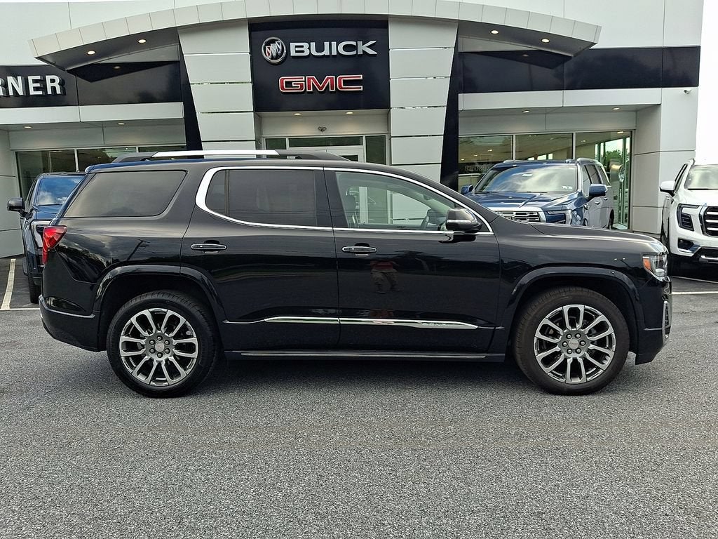 2023 GMC Acadia Denali