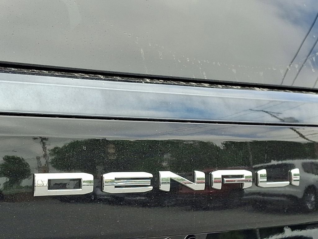 2025 GMC Yukon Denali Ultimate