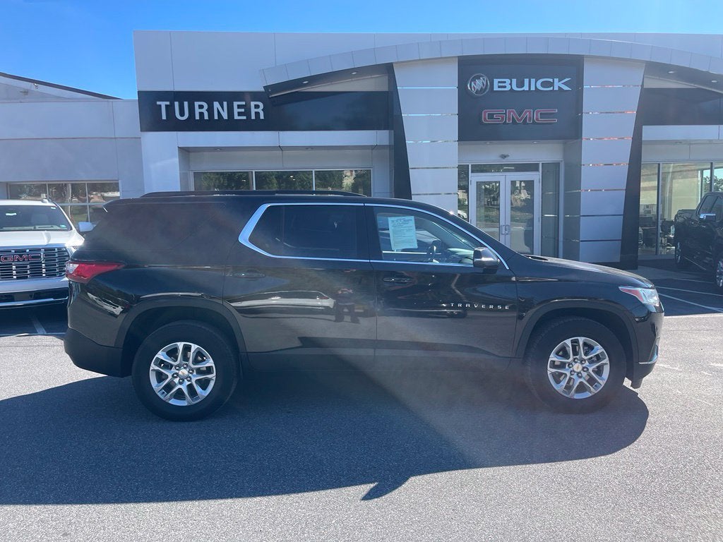 2021 Chevrolet Traverse LT Cloth