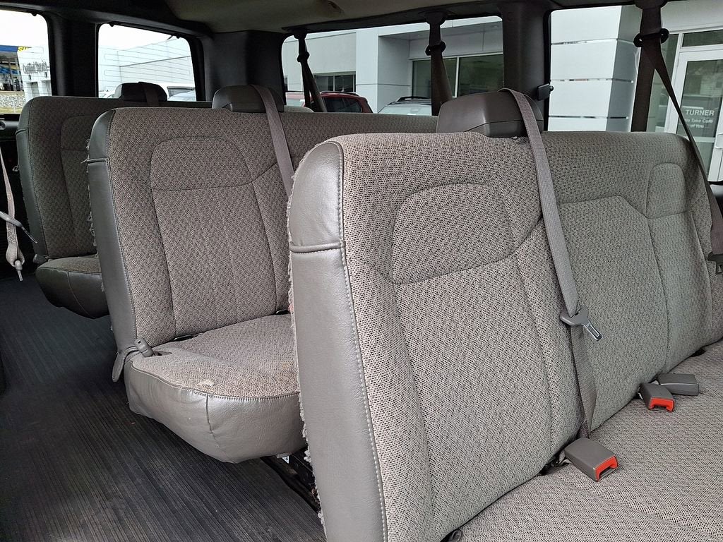 2014 Chevrolet Express Passenger 3500 LS