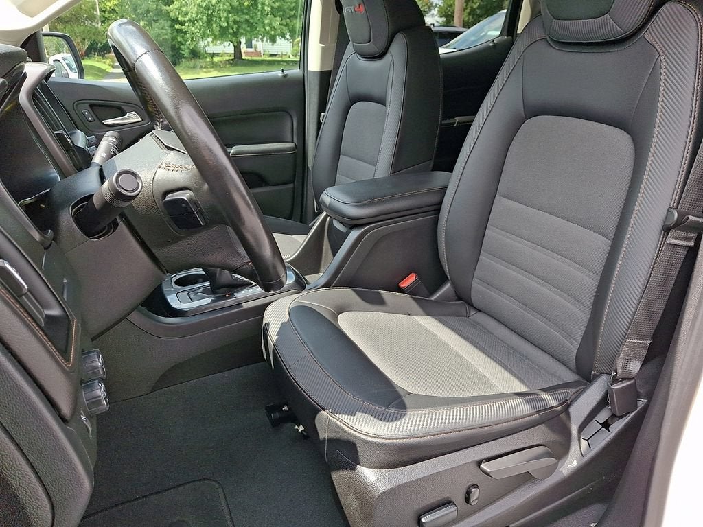 2022 GMC Canyon AT4 - Cloth