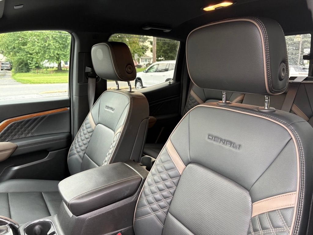 2023 GMC Canyon 4WD Denali