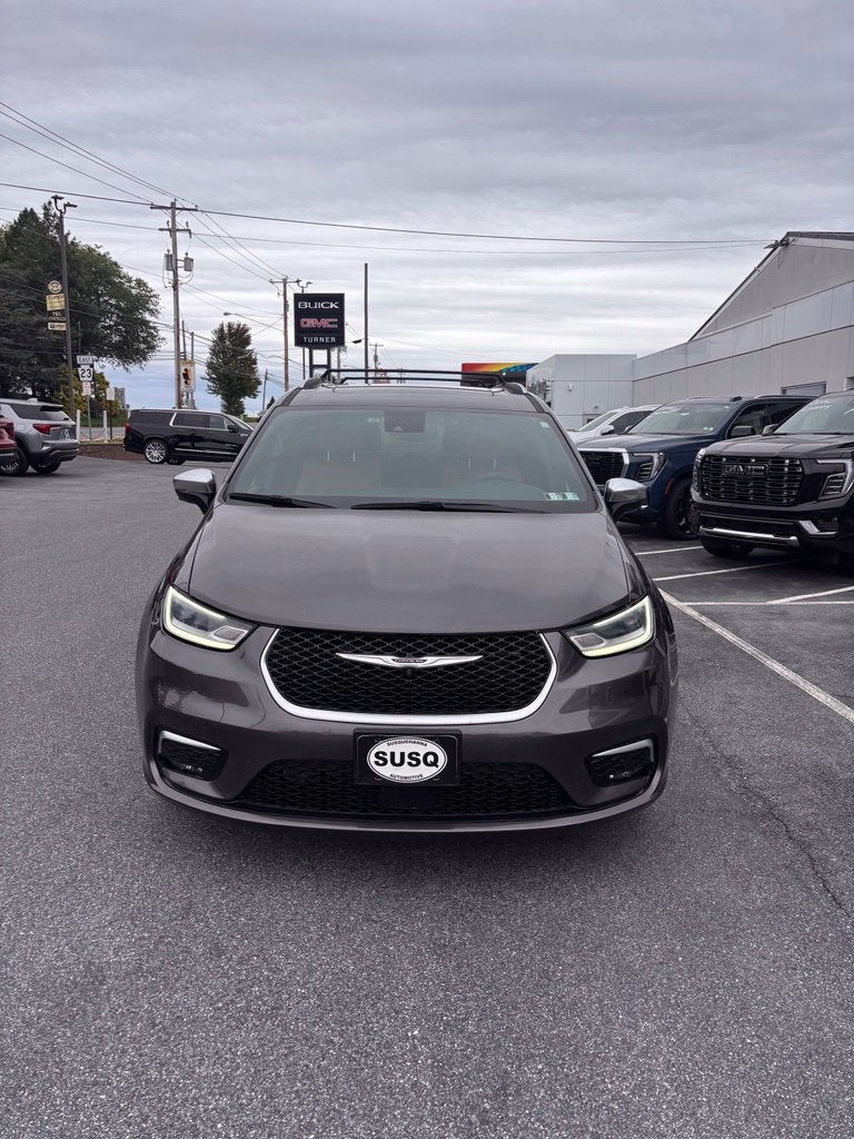 2023 Chrysler Pacifica Hybrid Pinnacle