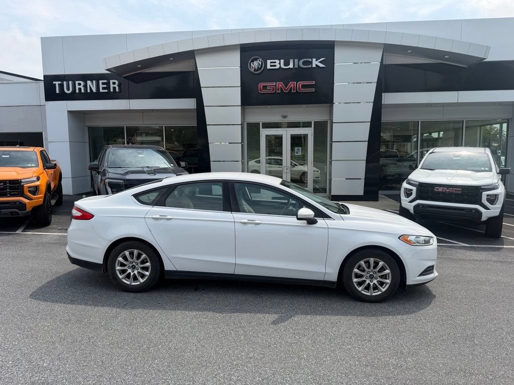 2016 Ford Fusion S