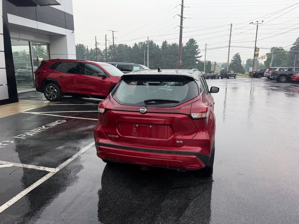 2023 Nissan Kicks SR