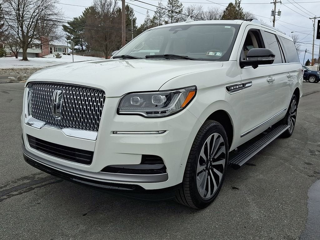 2022 Lincoln Navigator L Reserve