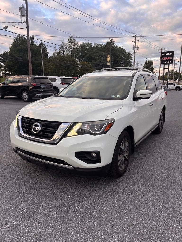 2017 Nissan Pathfinder SL