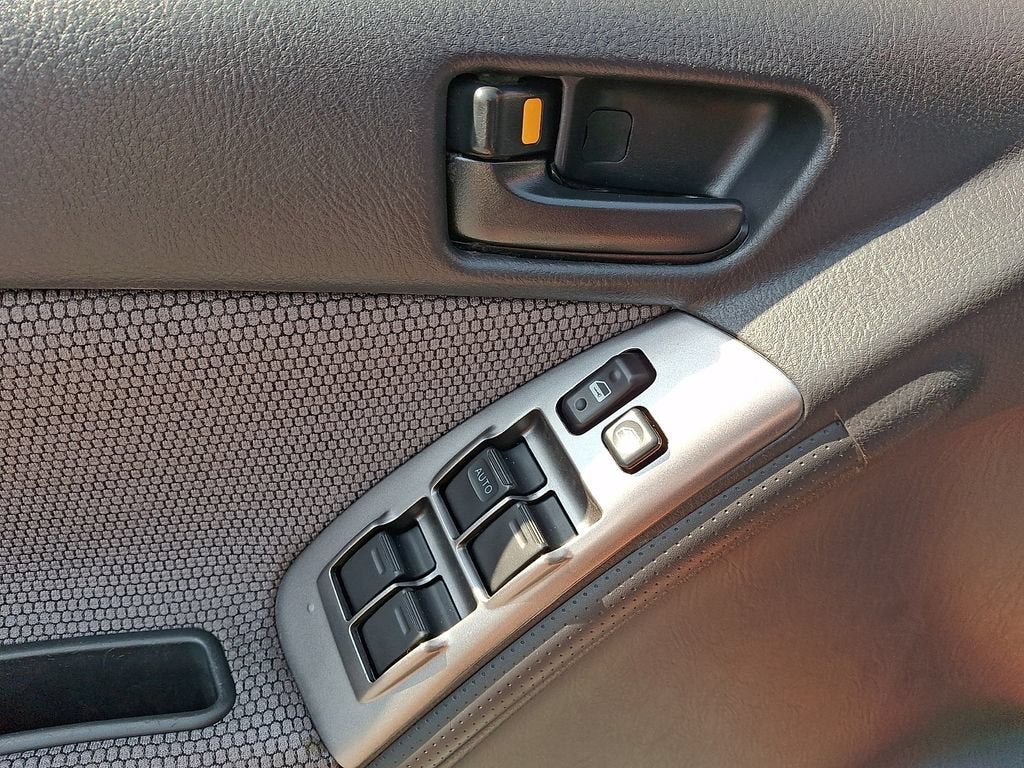 2005 Pontiac Vibe Base