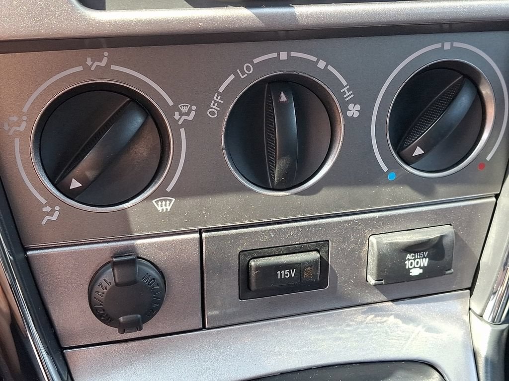 2005 Pontiac Vibe Base