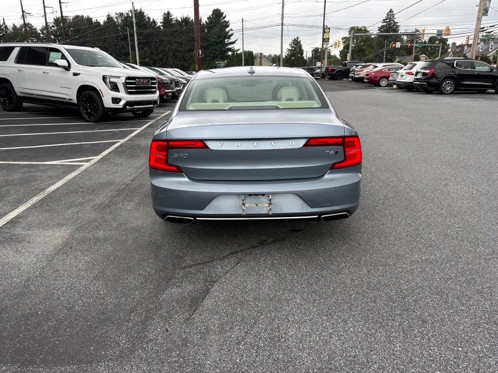 2017 Volvo S90 Momentum