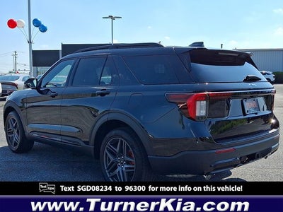 2025 Ford Explorer ST-Line