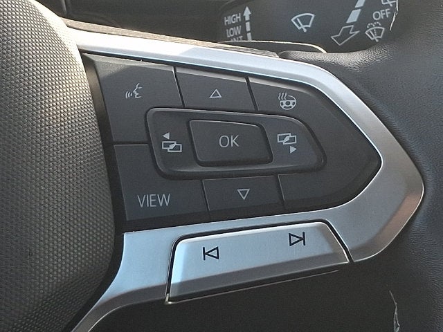 2025 Volkswagen Atlas 2.0T SE