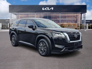 2022 Nissan Pathfinder S