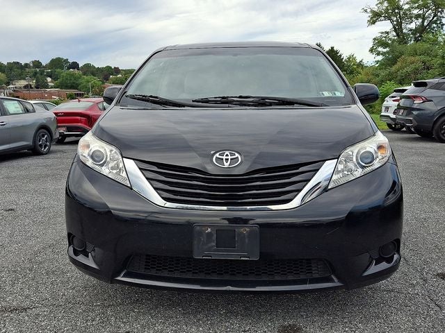 2015 Toyota Sienna LE 7 Passenger