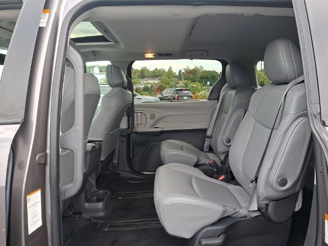 2022 Toyota Sienna XLE 7 Passenger