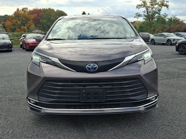 2022 Toyota Sienna XLE 7 Passenger