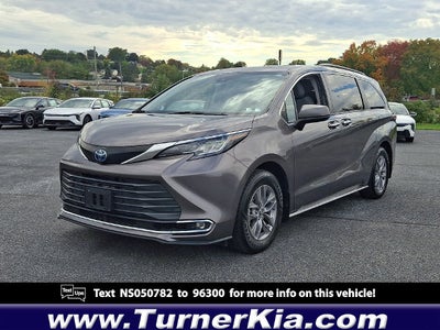 2022 Toyota Sienna XLE 7 Passenger