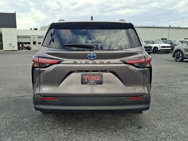 2022 Toyota Sienna XLE 7 Passenger