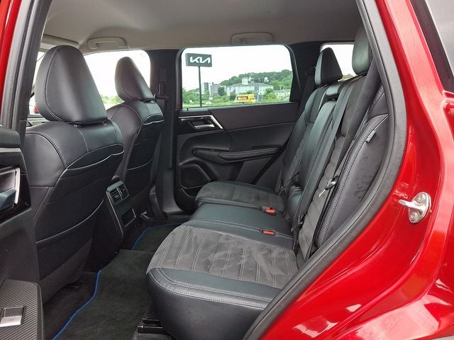 2023 Mitsubishi Outlander PHEV Base