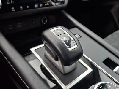 2023 Mitsubishi Outlander PHEV Base