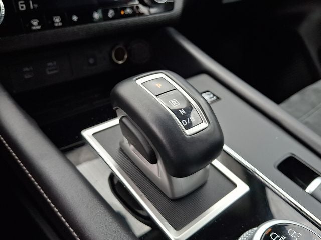 2023 Mitsubishi Outlander PHEV Base