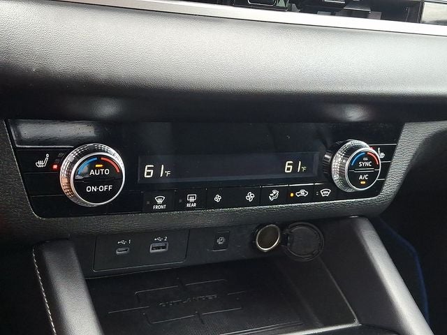 2023 Mitsubishi Outlander PHEV Base
