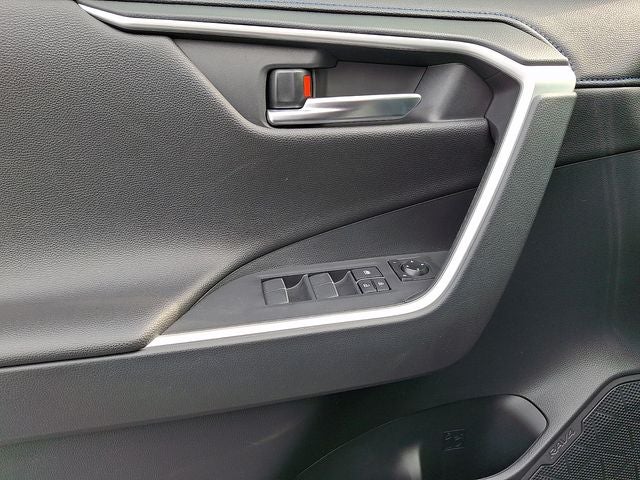 2019 Toyota RAV4 Hybrid XSE