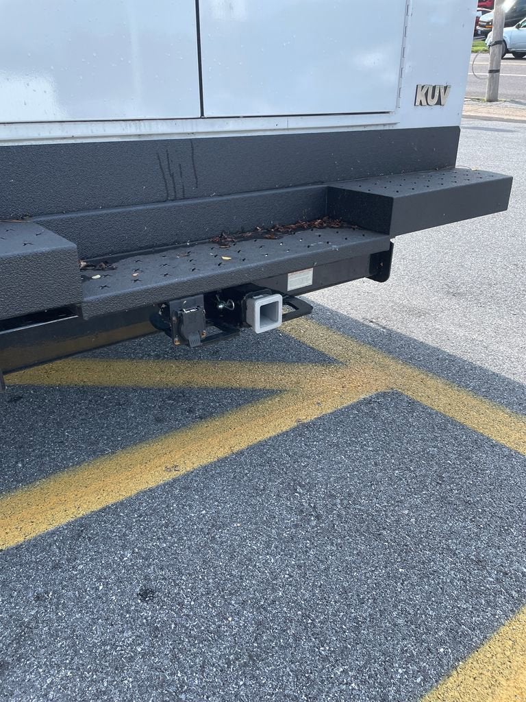 2024 Chevrolet Express Cutaway 3500 1WT