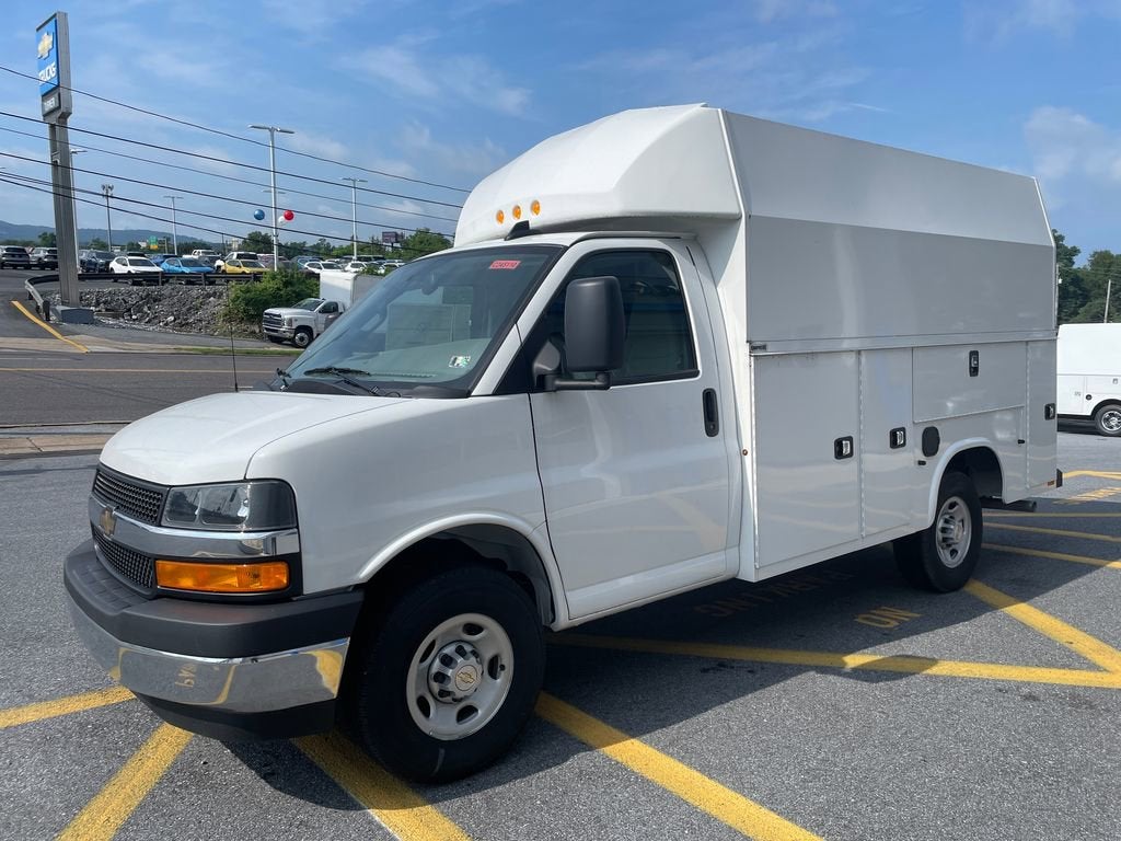 2024 Chevrolet Express Cutaway 3500 1WT