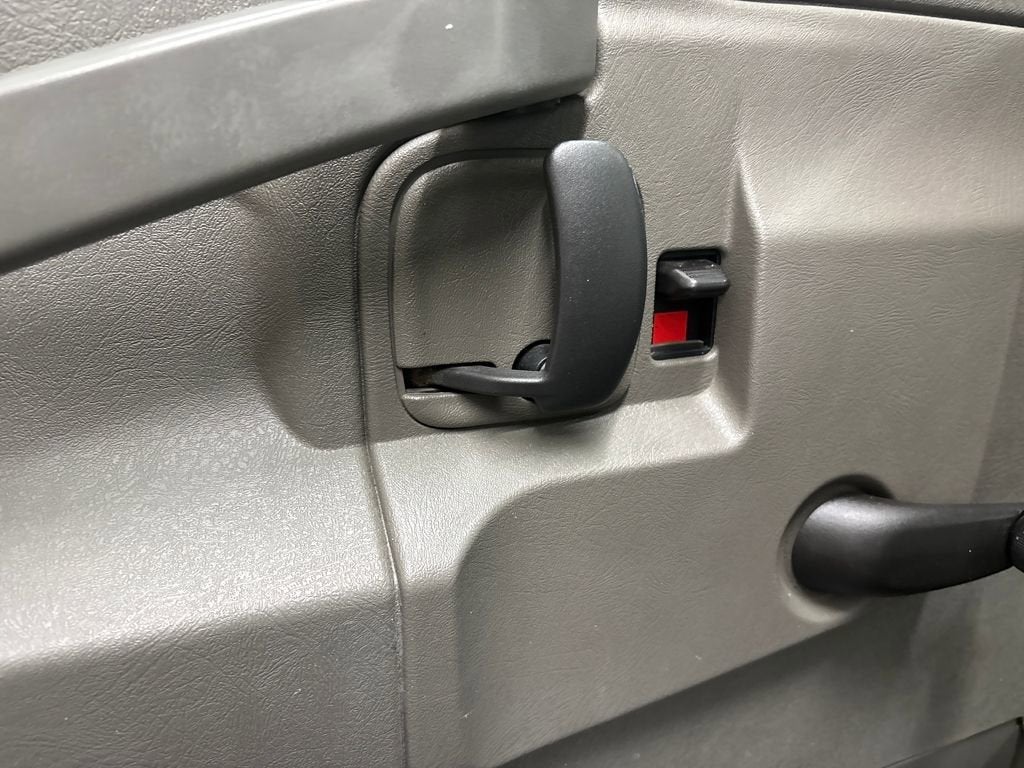 2016 Chevrolet Express Cutaway 3500 3500 Van 139"