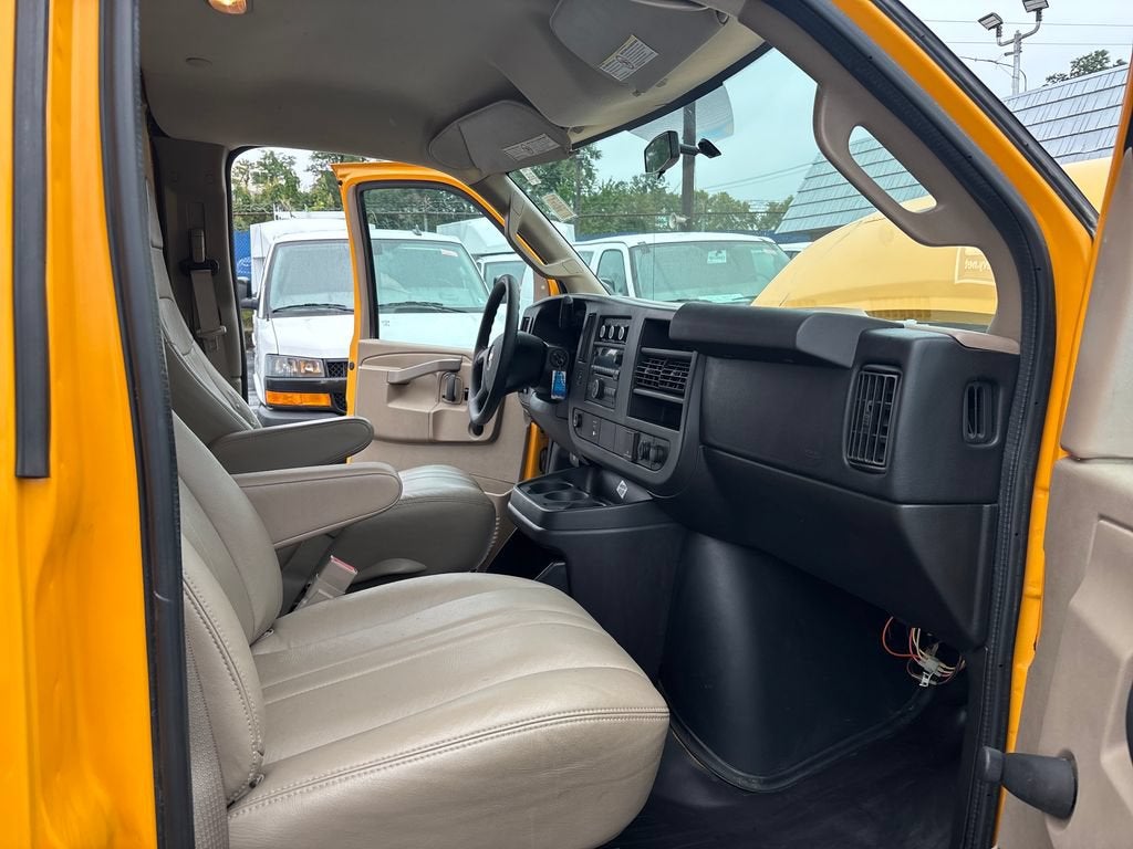 2016 Chevrolet Express Cutaway 3500 3500 Van 139"