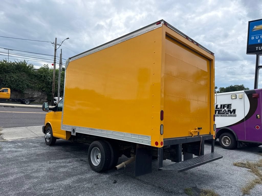 2016 Chevrolet Express Cutaway 3500 3500 Van 139"