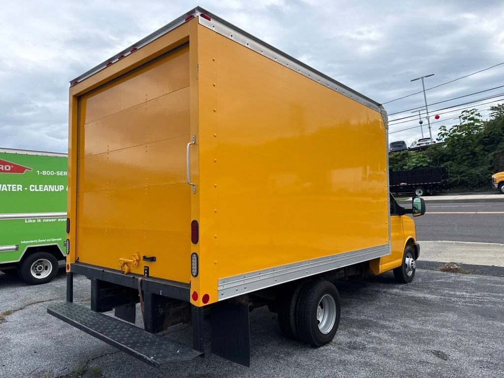 2016 Chevrolet Express Cutaway 3500 3500 Van 139"