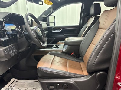 2025 Chevrolet Silverado 3500 HD High Country