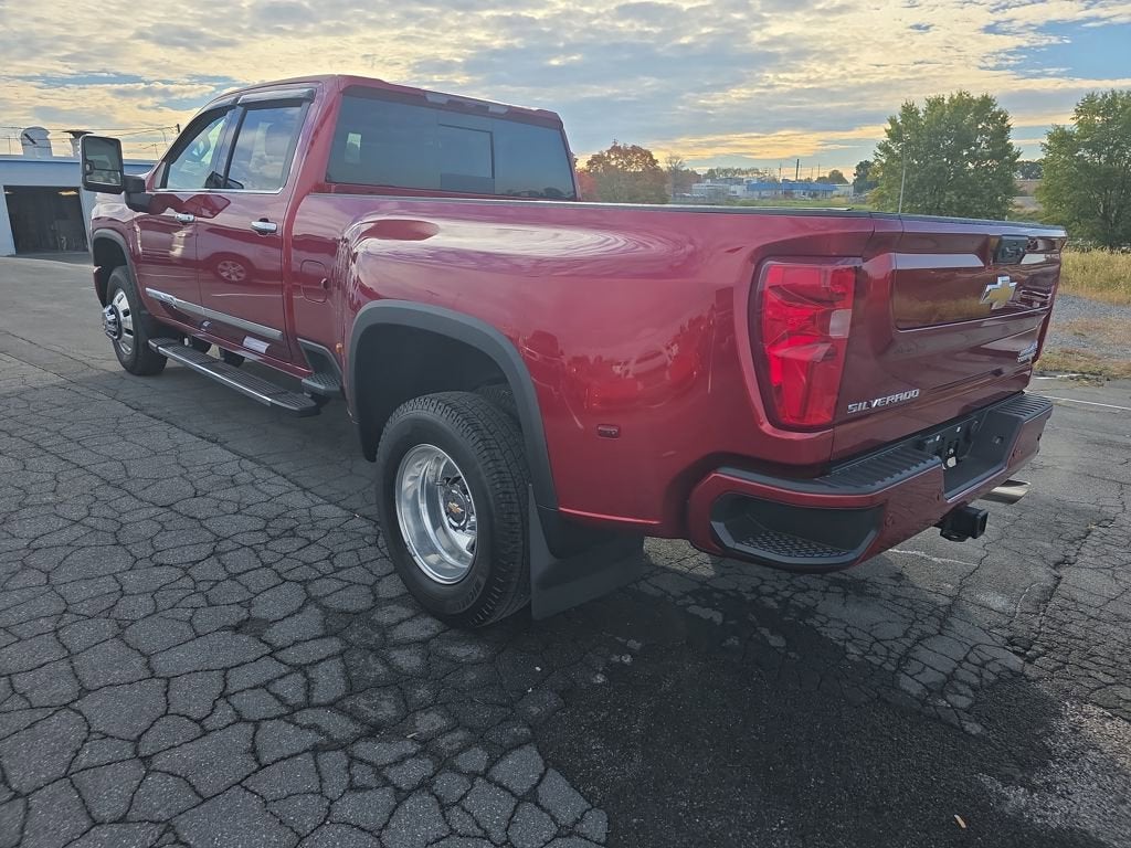 2025 Chevrolet Silverado 3500 HD High Country