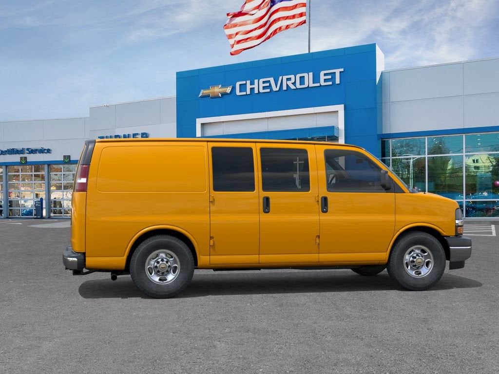 2025 Chevrolet Express Cargo WT