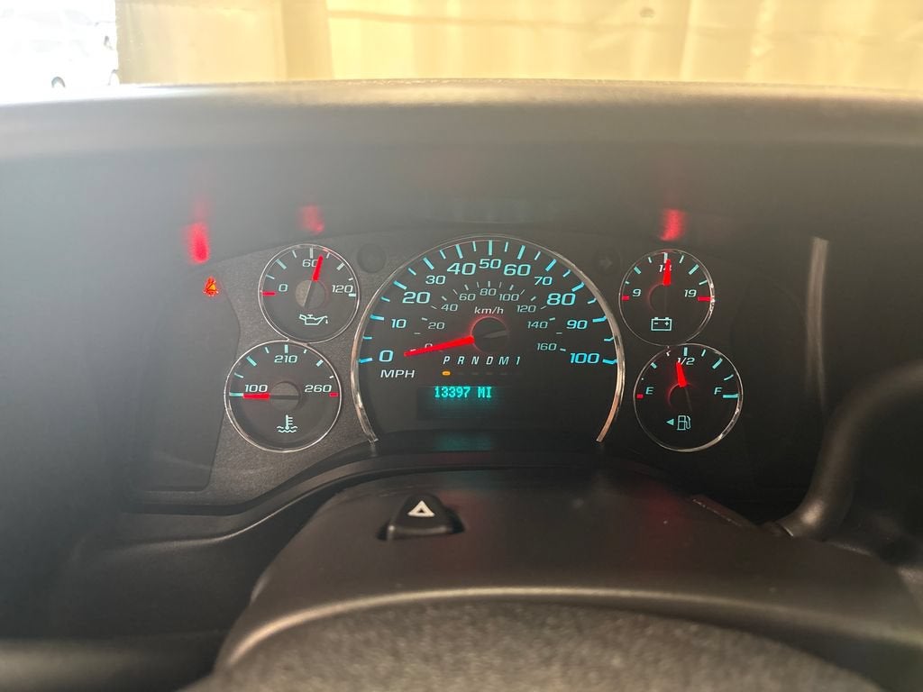 2025 Chevrolet Express Cargo WT