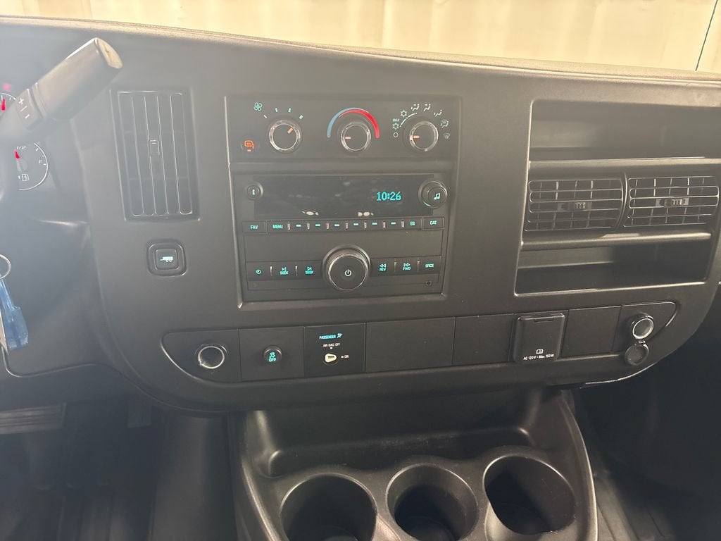 2025 Chevrolet Express Cargo WT