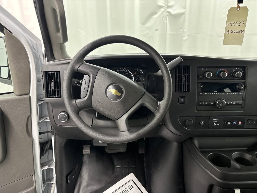 2024 Chevrolet Express Cargo 3500 WT