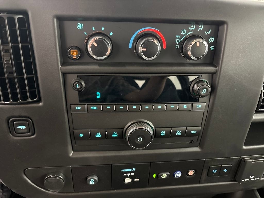 2024 Chevrolet Express Cargo 3500 WT