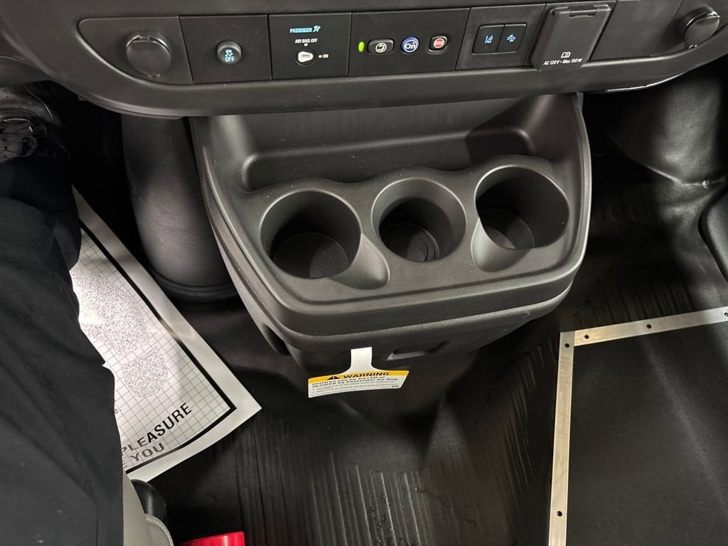 2024 Chevrolet Express Cargo 3500 WT