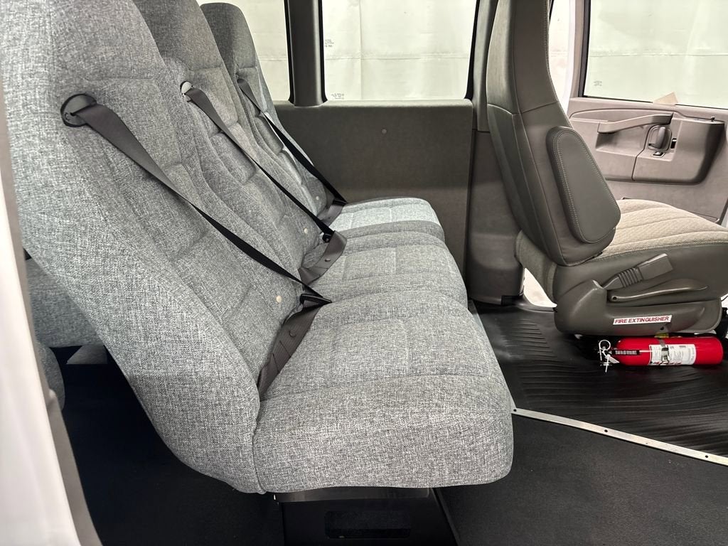 2024 Chevrolet Express Cargo 3500 WT