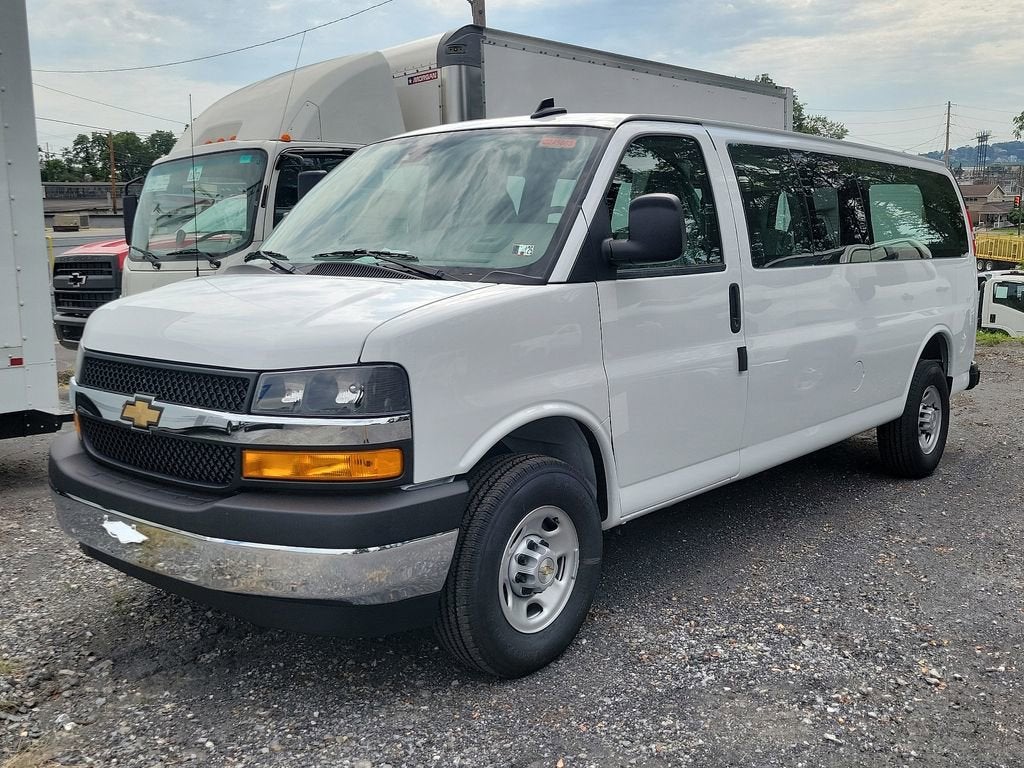 2024 Chevrolet Express Cargo 3500 WT