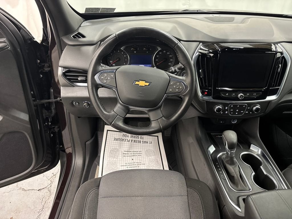 2022 Chevrolet Traverse LT Cloth